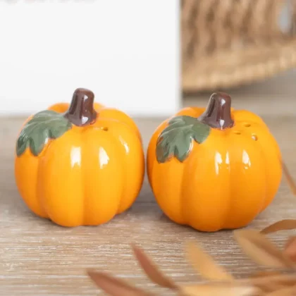 Salt and Pepper Shakers - Autumn and Fall Pumpkins